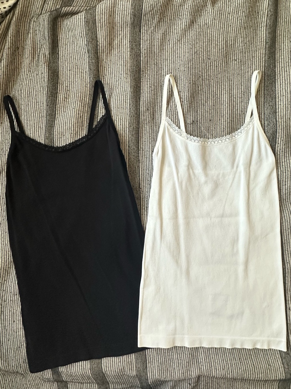 Set of 2 Black and White Lace-Trim Body Shaping Tanks